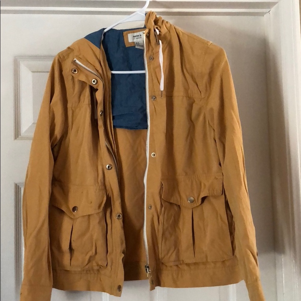 Light weight jacket